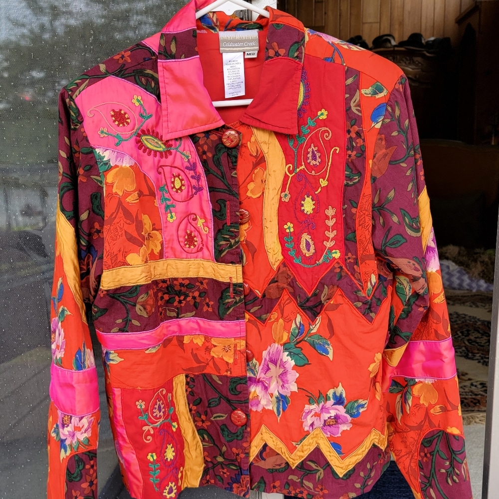 Embroidered funky floral jacket 💗